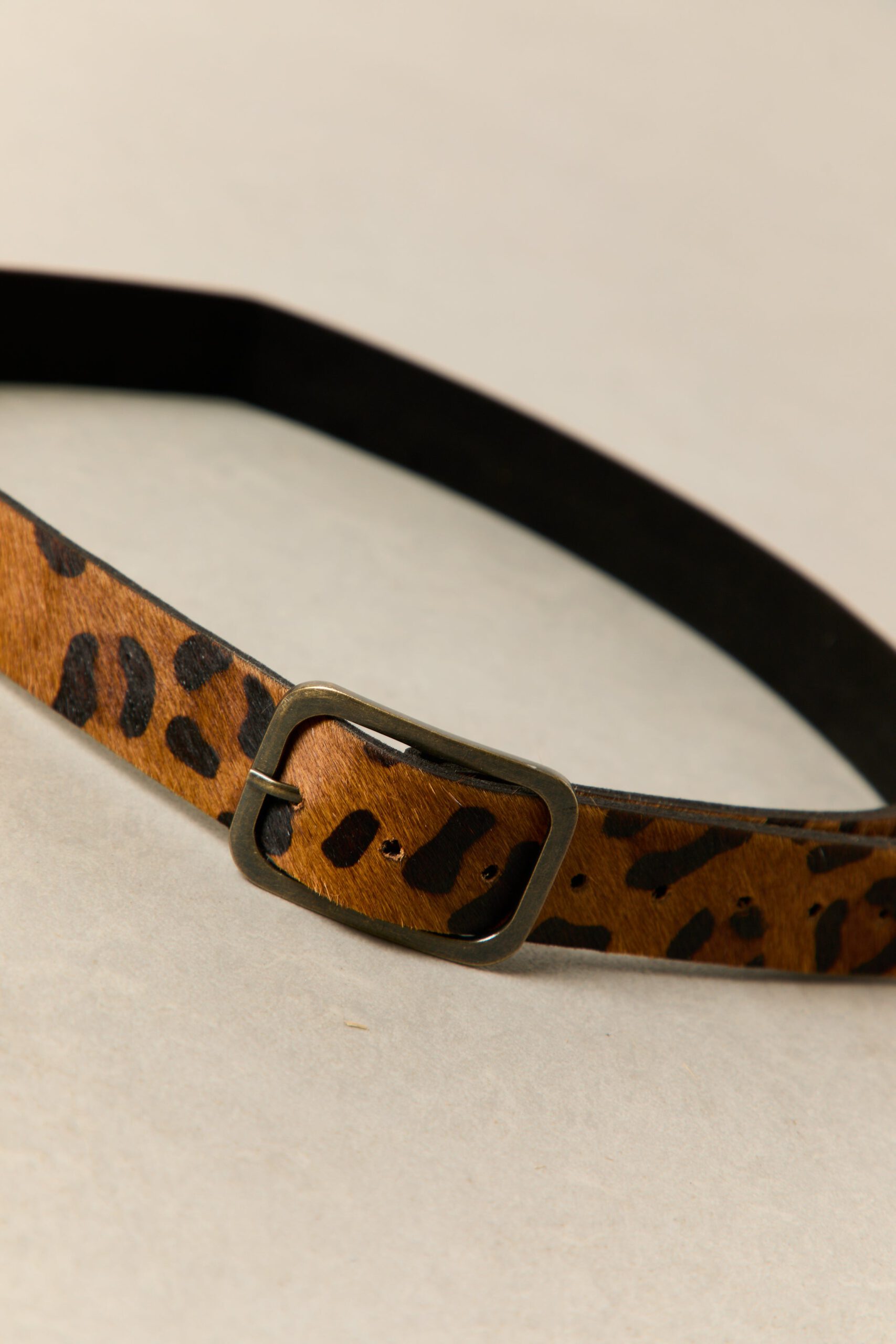 Cinturón de piel estampado leopardo - Image 2