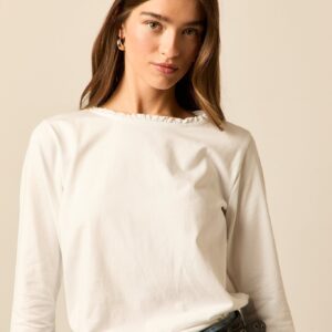 Camiseta manga larga cuello volantes blanca